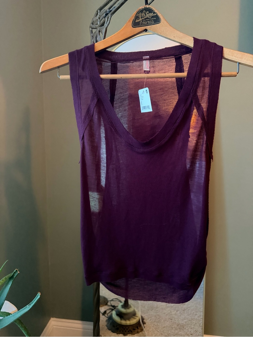 0032-Free People Sheer Ribbed Tank Top Cherry Mocha Size Small NWT